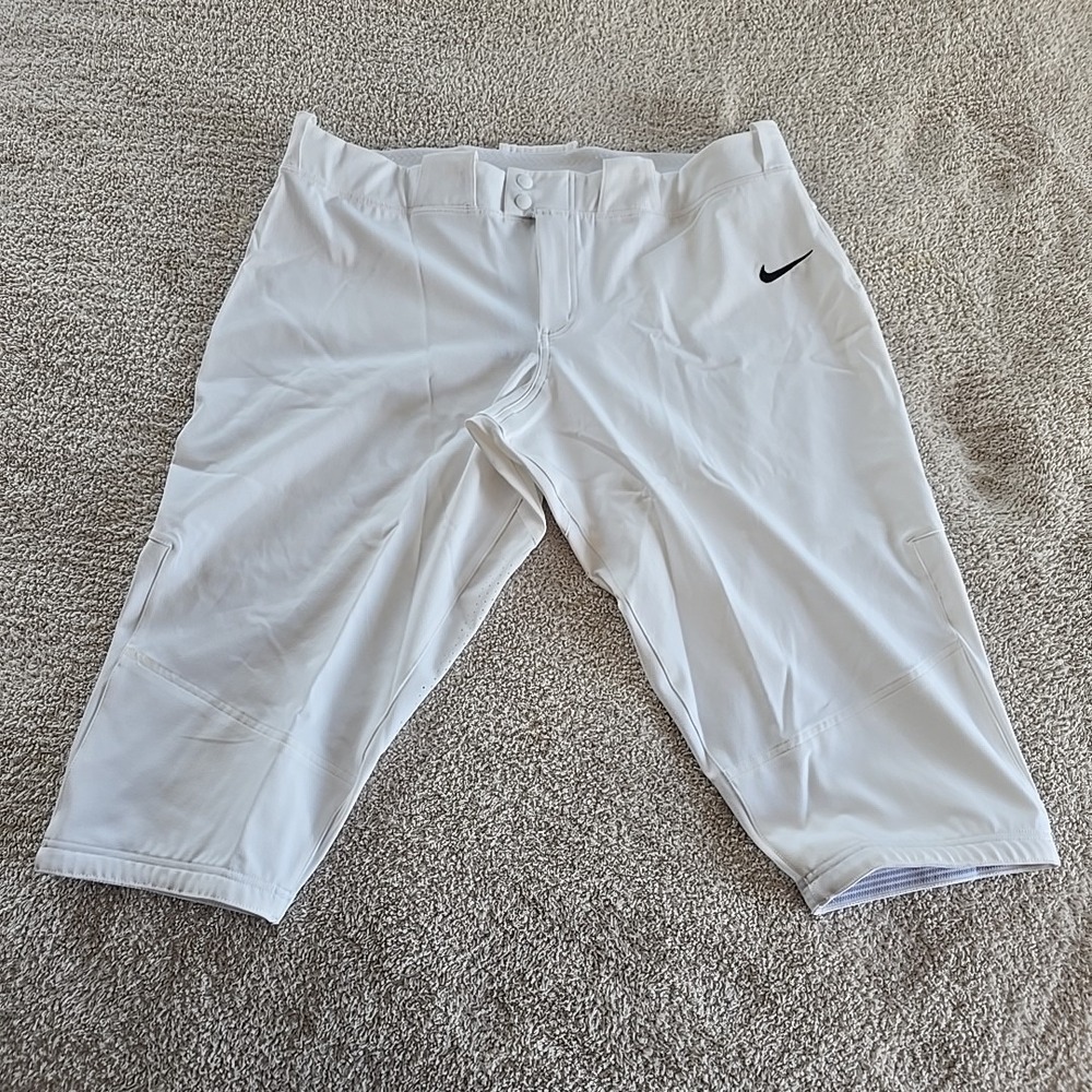 NWT Nike White Women's Softball‎ Pants L 3/4 Length CD8185-100  Pockets Sz XXL
